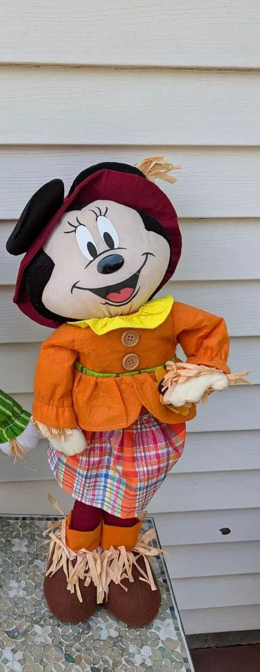 Disney Minni Mouse Fall Porch Decoration door greeter scarecrow